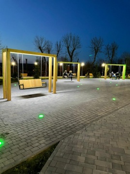 Пергола с качелями